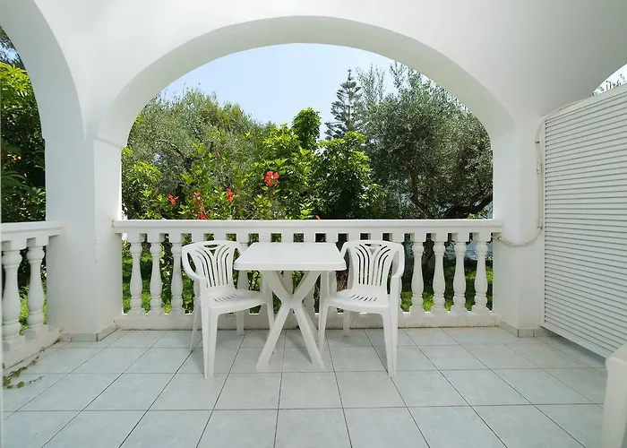 Ruassi Lejlighedshotel Amoudi